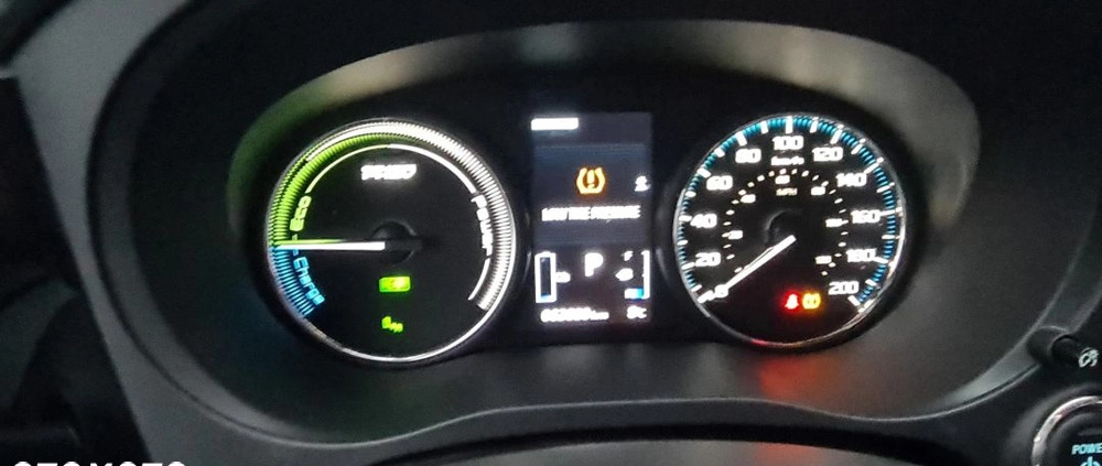 Mitsubishi Outlander cena 98900 przebieg: 63655, rok produkcji 2018 z Gostynin małe 379